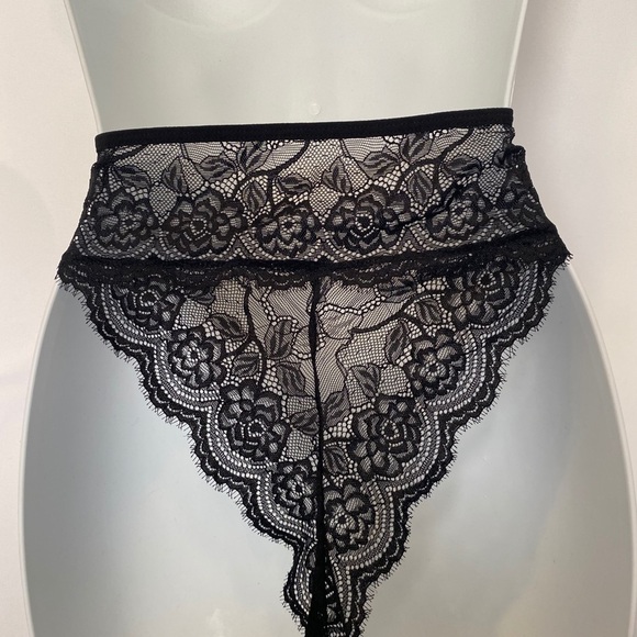 Sexy Black Lace Panties - Picture 4 of 10